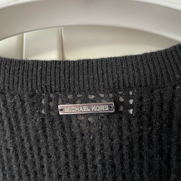 MICHAEL KORS black Long sleeve sweater, size M - Picture 3 of 4